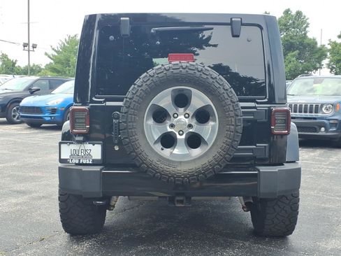 Used 2017 Jeep Wrangler Unlimited Sahara w/ Dual Top Group AWD/4WD image 21