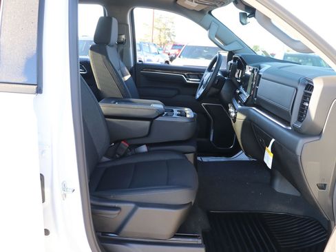 New 2026 GMC Sierra 1500 Elevation image 32