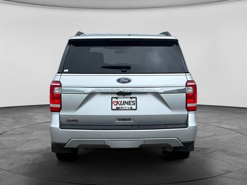 Used 2019 Ford Expedition XLT w/ Equipment Group 202A AWD/4WD image 8