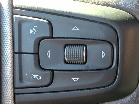 Used 2021 GMC Yukon Denali w/ Denali Premium Package image 23