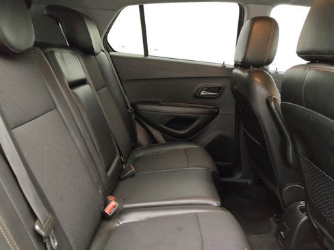 Used 2021 Chevrolet Trax LT AWD/4WD image 19