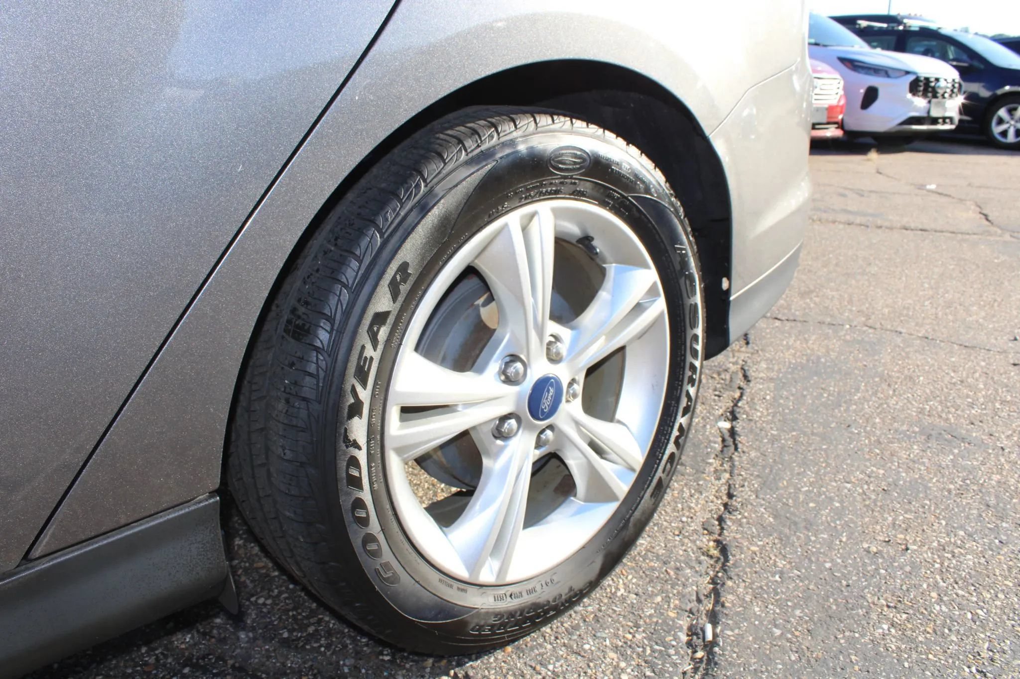 Used 2013 Ford Focus SE FWD image 25