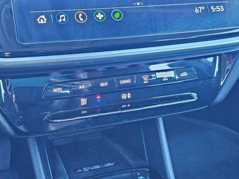 Certified 2023 Chevrolet Bolt EUV LT FWD image 30