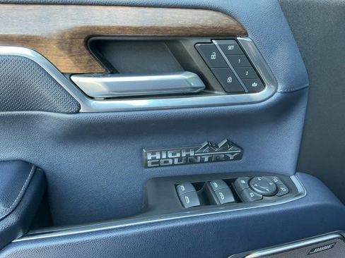Used 2023 Chevrolet Silverado 1500 High Country w/ Technology Package image 24