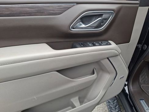 Used 2023 Chevrolet Tahoe Z71 w/ Luxury Package image 13