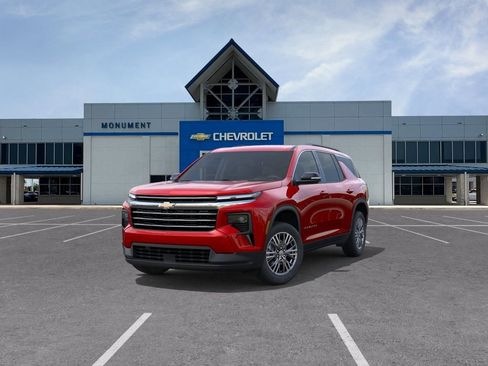 New 2026 Chevrolet Traverse LT image 8