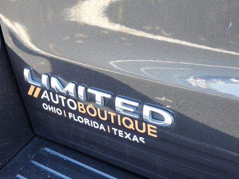 Used 2023 Ford Expedition Limited image 15