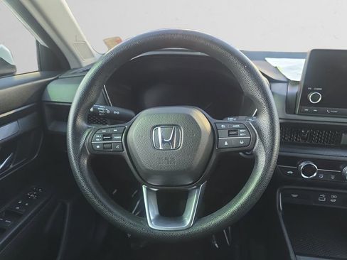 Used 2023 Honda CR-V EX image 12