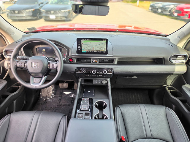 Certified 2025 Honda Pilot Elite image 34