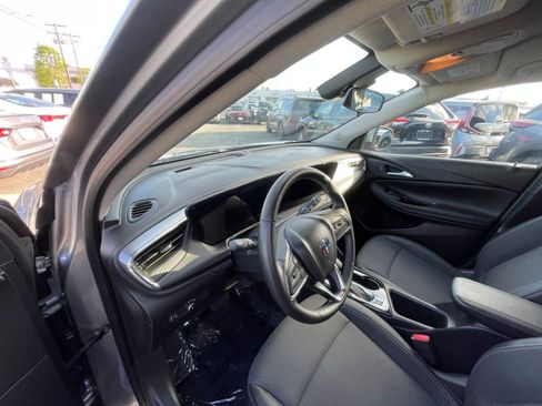 Used 2025 Buick Encore GX Preferred image 34