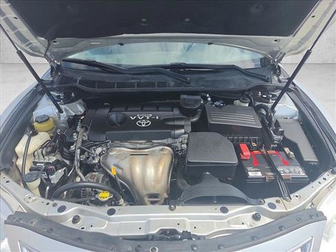 Used 2010 Toyota Camry LE FWD image 20