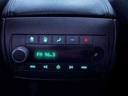 Used 2017 Chevrolet Traverse Premier image 23