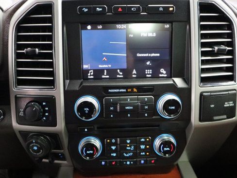 Used 2018 Ford F150 King Ranch w/ Equipment Group 601A Luxury AWD/4WD image 67