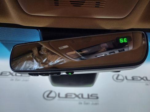 Used 2024 Lexus ES 300h w/ Premium Package image 20