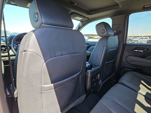 Used 2024 Chevrolet Colorado ZR2 w/ ZR2 Convenience Package III AWD/4WD image 16