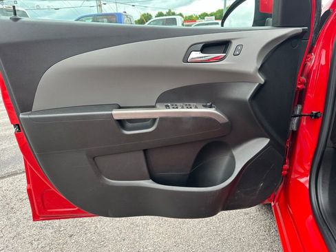 Used 2018 Chevrolet Sonic Premier FWD image 12