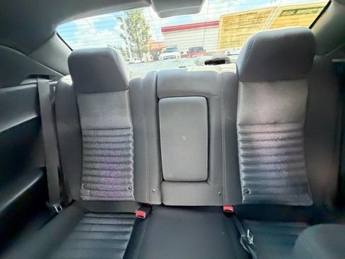 Used 2014 Dodge Challenger SXT RWD image 12