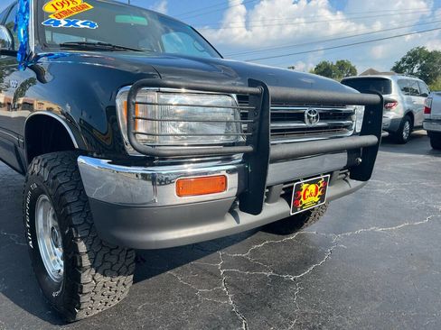 Used 1998 Toyota T100 SR5 image 11