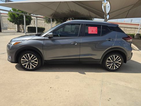 Used 2024 Nissan Kicks SV FWD image 6