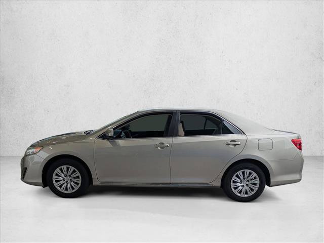 Used 2013 Toyota Camry LE FWD image 3