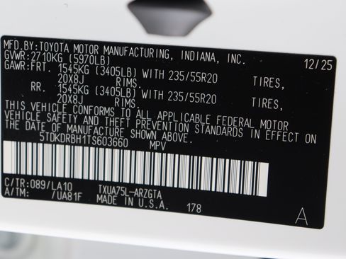Certified 2026 Toyota Highlander Platinum AWD/4WD image 46