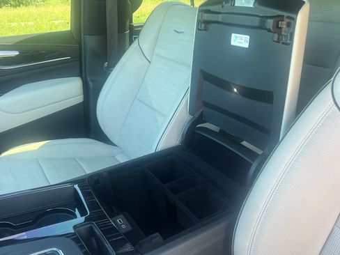 Used 2023 Cadillac Escalade ESV Sport w/ Touring Package AWD/4WD image 18