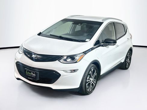 Used 2019 Chevrolet Bolt Premier w/ Infotainment Package FWD image 3