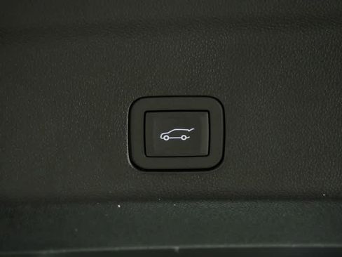 New 2026 GMC Yukon Denali w/ Denali Reserve Package image 34