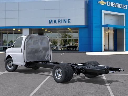 New 2026 Chevrolet Express 3500 w/ Power Convenience Package RWD image 3