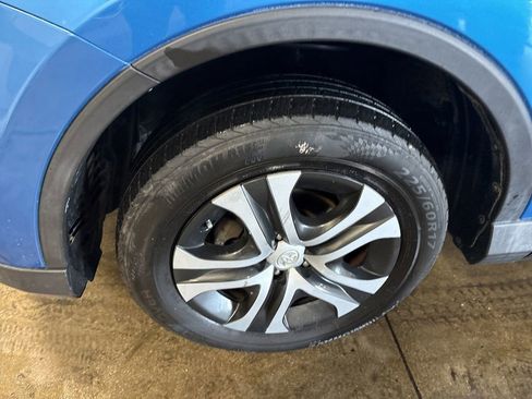 Used 2018 Toyota RAV4 LE image 8