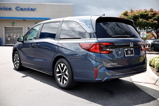 New 2027 Honda Odyssey Touring image 8