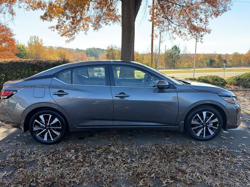 New 2025 Nissan Sentra SV image 8