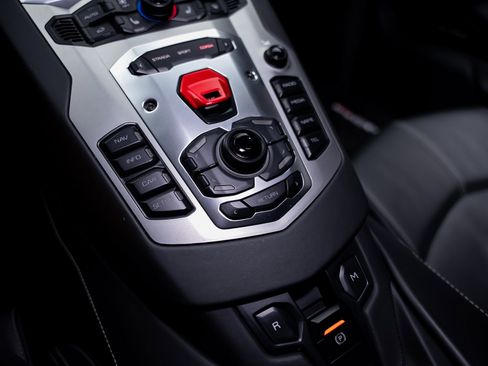 Used 2014 Lamborghini Aventador LP 700-4 image 52