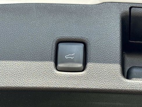 New 2026 Ford Escape SE w/ PHEV Premium Package FWD image 41