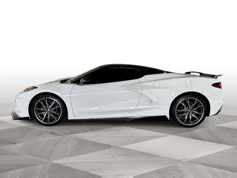 Used 2023 Chevrolet Corvette Stingray Premium Conv w/ Z51 Performance Package RWD image 5