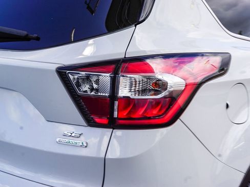 Used 2018 Ford Escape SE w/ SE Sync 3 Package FWD image 8