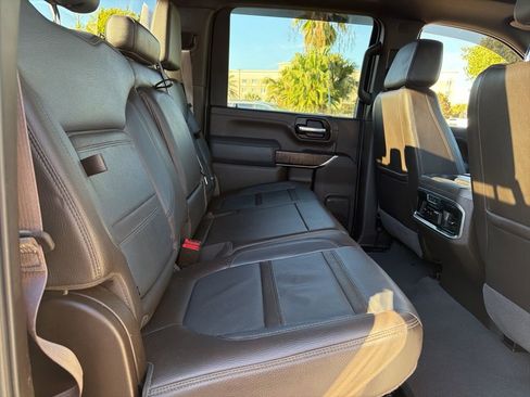 Used 2023 GMC Sierra 2500 Denali w/ Denali Ultimate Package image 21