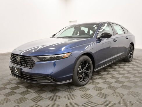 New 2025 Honda Accord SE image 2