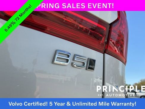 Certified 2024 Volvo XC60 B5 Ultimate w/ Protection Package Premier image 16