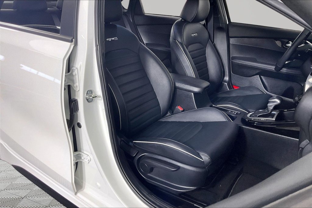 Used 2024 Kia Forte GT-Line w/ GT-Line Premium Package FWD image 27
