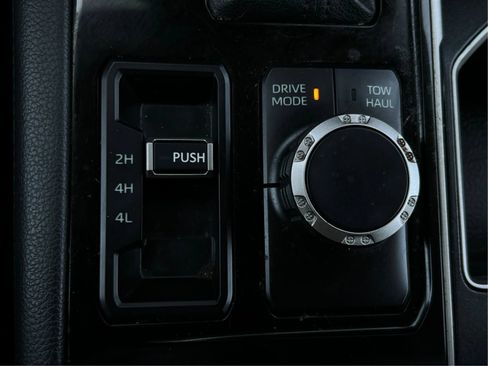 Used 2022 Toyota Tundra Limited w/ Power Package AWD/4WD image 42