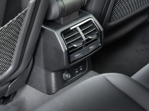 New 2025 Audi Q3 2.0T Premium image 25