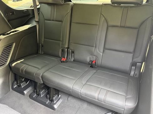 Used 2022 Chevrolet Tahoe RST AWD/4WD image 17