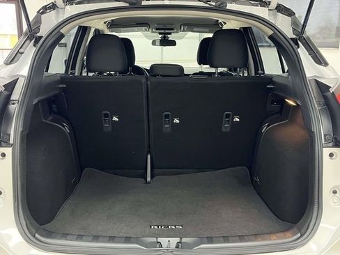 Used 2024 Nissan Kicks SV image 19