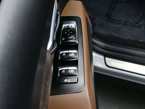 Used 2022 Kia Telluride SX w/ SX Prestige Package image 10