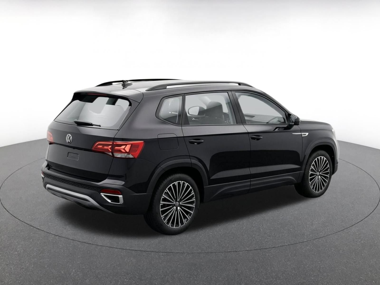 Used 2026 Volkswagen Taos SE FWD image 8
