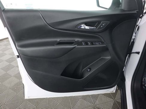 Used 2023 Chevrolet Equinox LT image 22