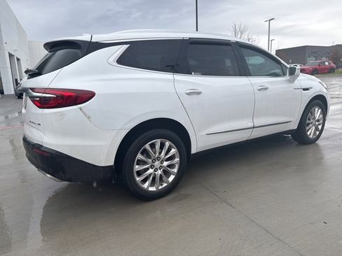 Used 2018 Buick Enclave Premium w/ Experience Buick Package image 3