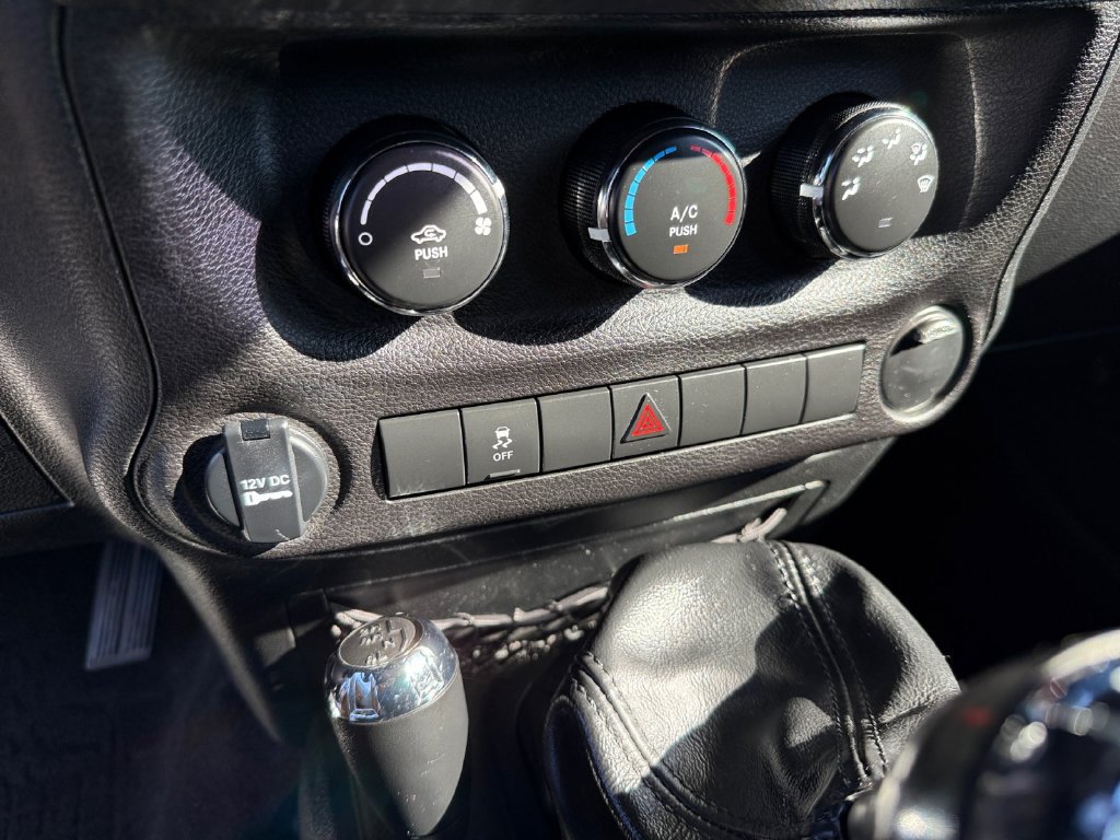 Used 2017 Jeep Wrangler Unlimited Sport w/ Max Tow Package AWD/4WD image 20