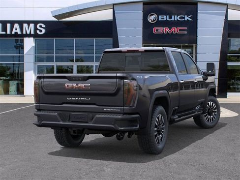 New 2025 GMC Sierra 3500 Denali Ultimate image 4